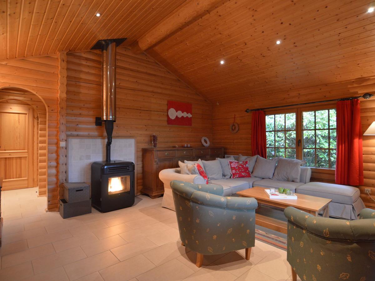 Charming Chalet With Private Garden In Stavelot Hockai Exteriör bild