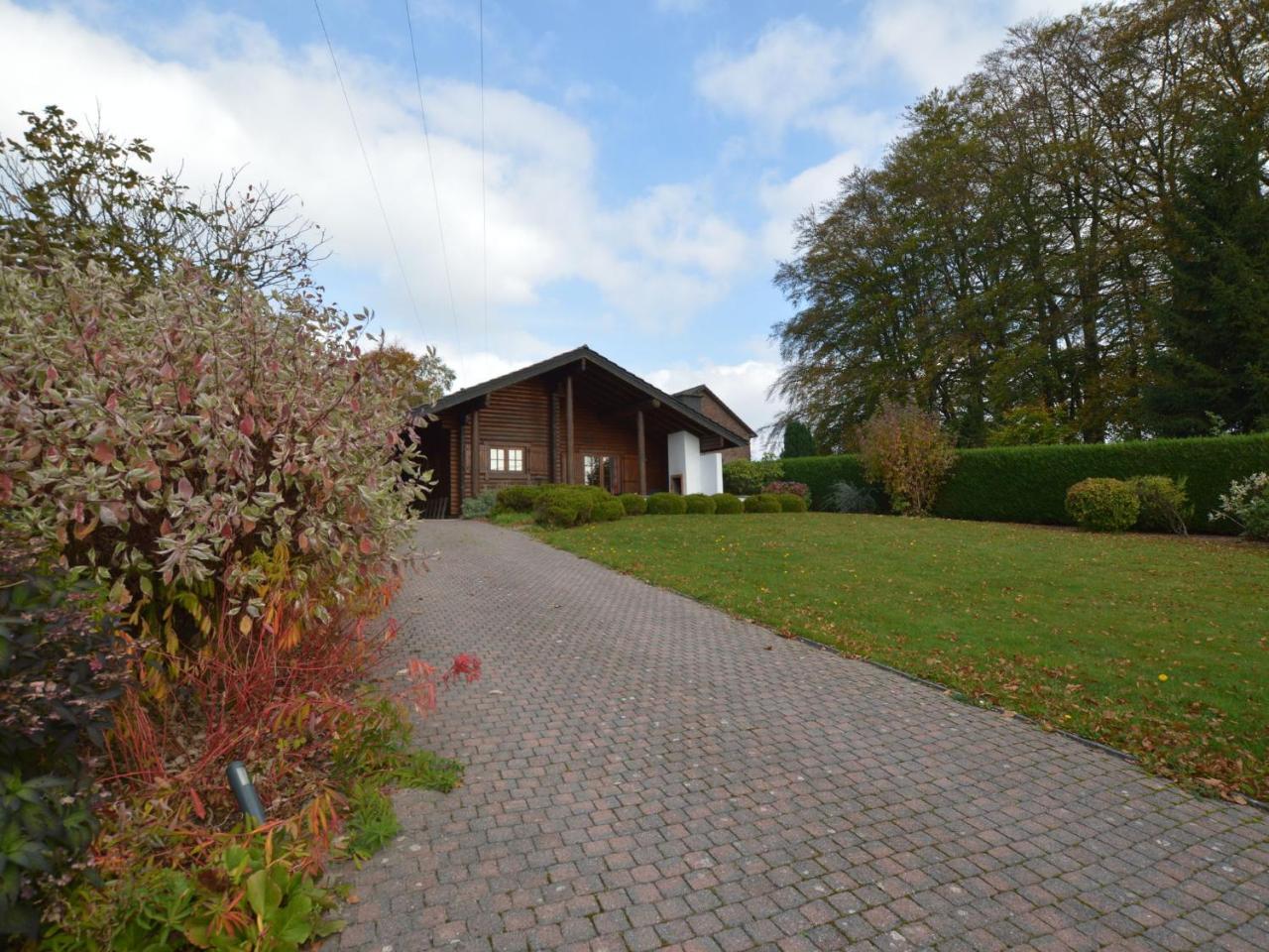 Charming Chalet With Private Garden In Stavelot Hockai Exteriör bild